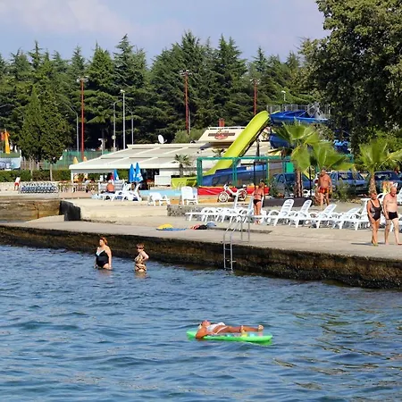 Apartments With Parking Space Kukci, Porec - 7166 Nova Vas (Porec)