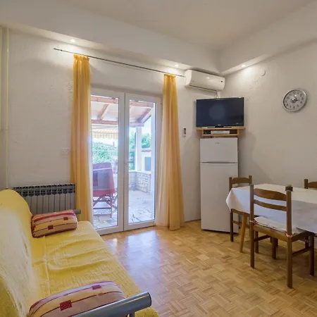 Apartments With Parking Space Kukci, Porec - 7166