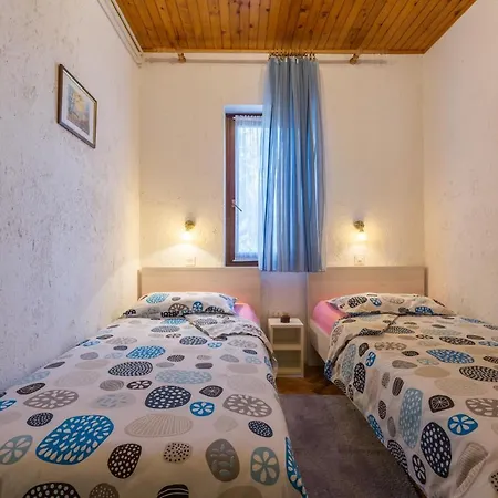 Apartments With Parking Space Kukci, Porec - 7166 * Nova Vas (Porec)