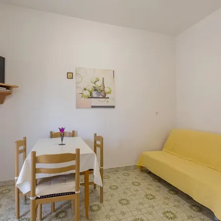 Apartments With Parking Space Kukci, Porec - 7166 *