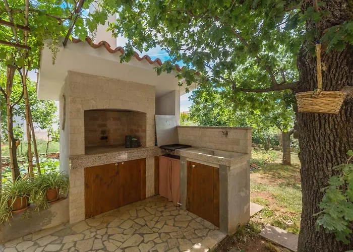 Apartments With Parking Space Kukci, Porec - 7166 Nova Vas (Porec)